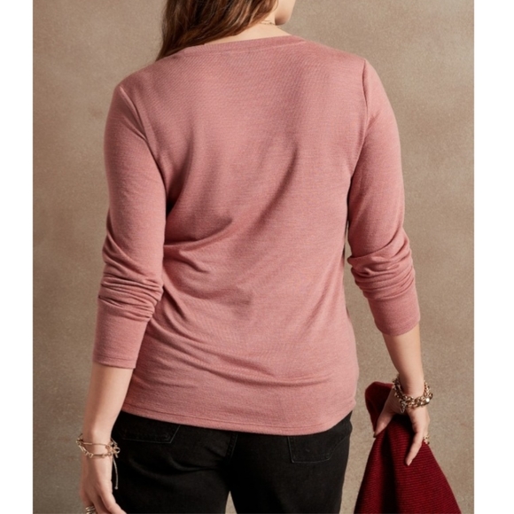 Black Banana Republic LuxeSpun T-Shirt - Picture 3 of 7